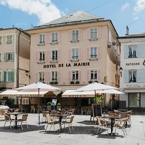 Logis - De La Mairie 3*, Embrun Francia